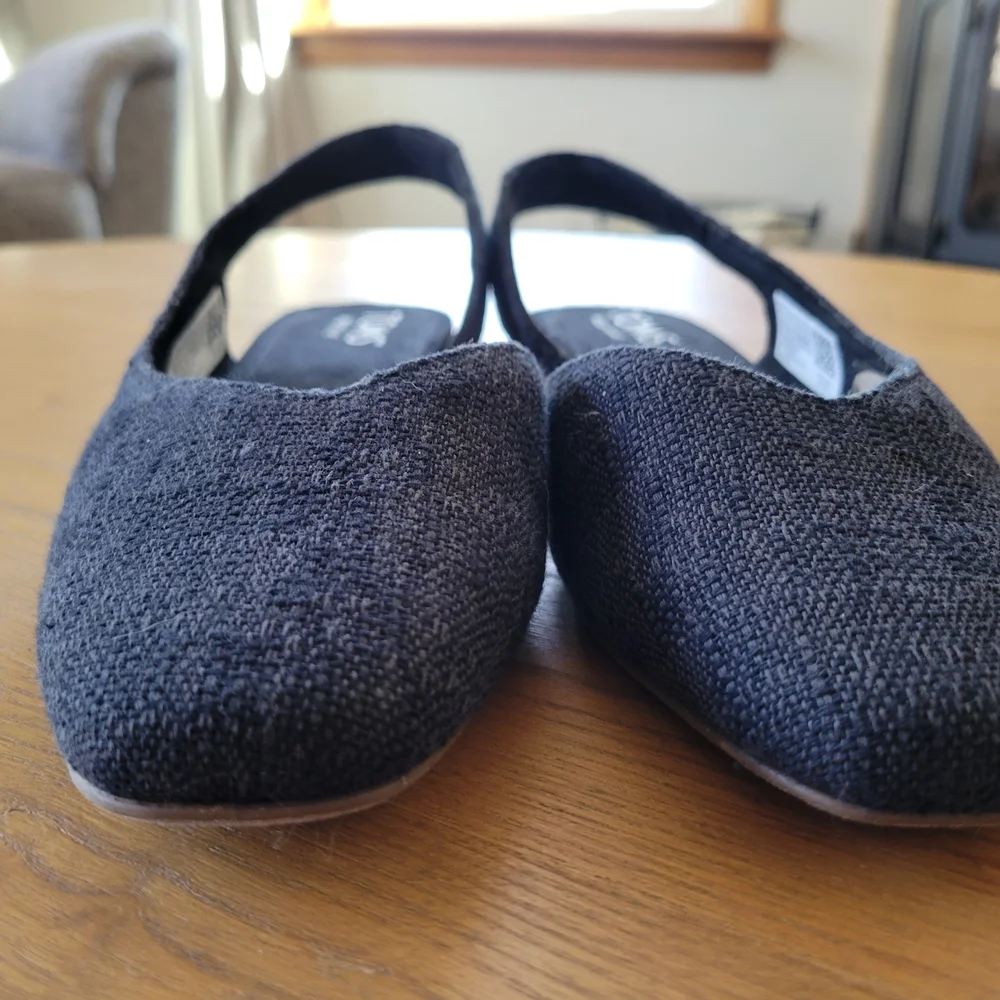 TOMS Black Slingback Pointed-Toe Flats - Picture 3 of 6